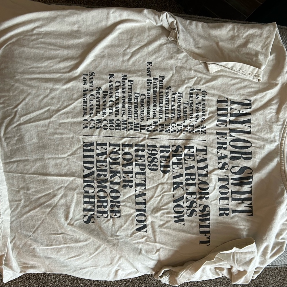 Taylor Swift The Eras Tour Graphic Tee - Picture 2 of 3